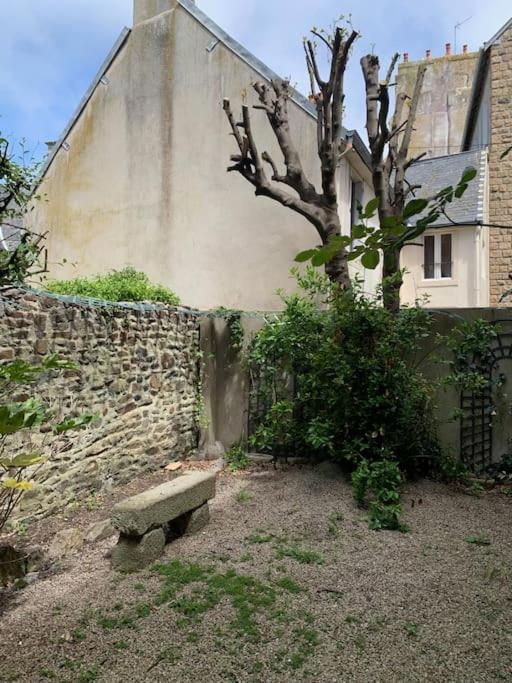 Maison Du Cap Lihou, Duplex Au 1Er Et 2Eme Etage Mansarde, Quartier Historique, 그랑빌 외부 사진